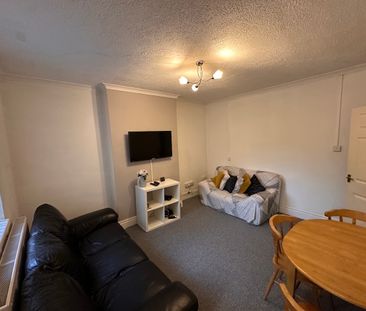 4 bedroom house - Photo 6