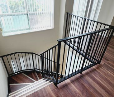 For Lease - 51 Baffin Court Unit# 722, Richmond Hill, Ontario - Photo 2