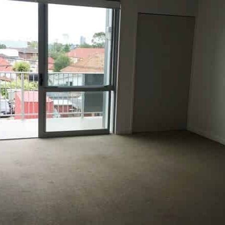 Apartment in Phillipstown - Photo 1