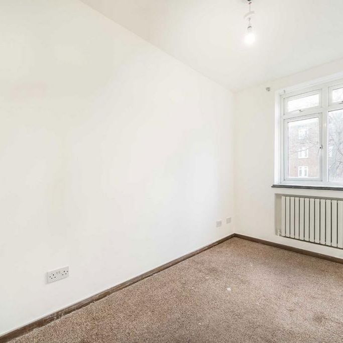 4 bedroom flat to rent - Photo 1