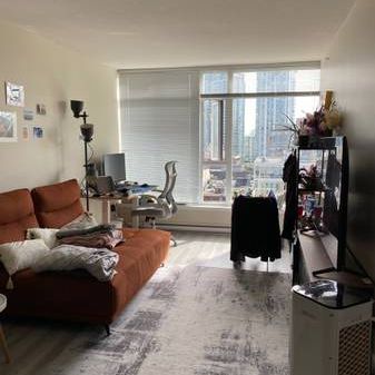 Yaletown two bedroom apartment - Photo 1