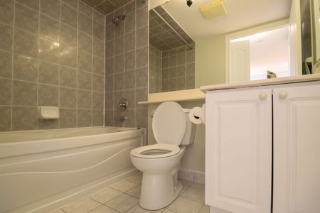 For Lease - 18 Sommerset Way Unit# 1105, Toronto, Ontario - Photo 4