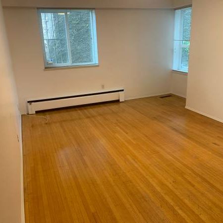 Spacious One Bedroom Plus Den near VGH! - Photo 1