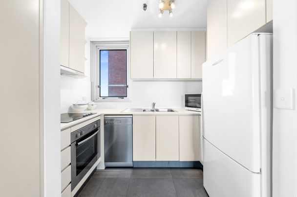 44/8-14 Fullerton Street, Woollahra NSW 2025 - Apartment For Rent | Domain - Photo 1