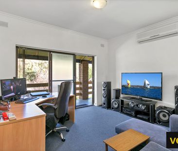 Little Home In Prime Location! - Photo 1