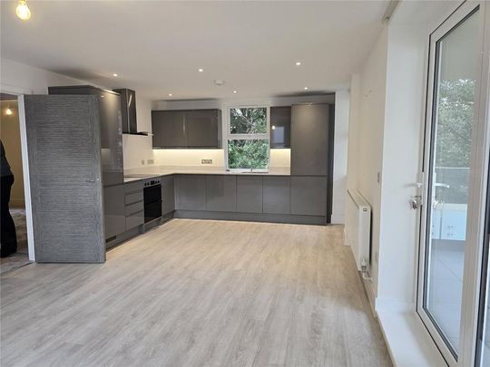 2 bedroom flat to rent - Photo 1