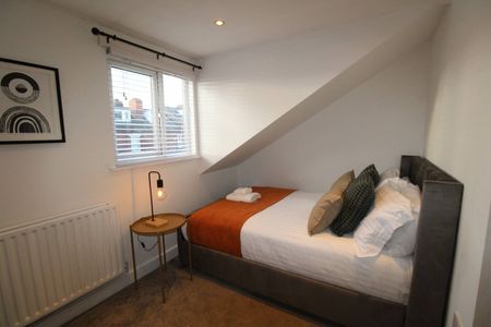 4 Bed Detached House, Martin Terrace, LS4 - Photo 5