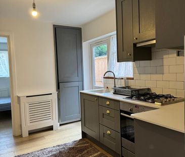 2 Bed Terraced House, Northbank Road, E17 - Photo 6