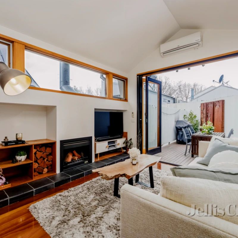 2 Bed, 1 Bath - Photo 1