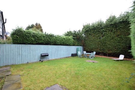 3 bedroom semi-detached house to rent - Photo 4