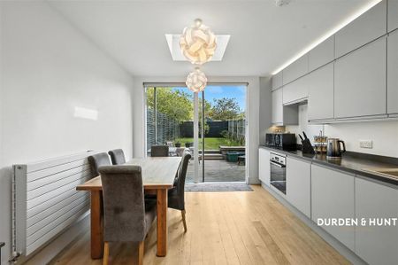 2 bedroom terraced house to rent - Photo 3