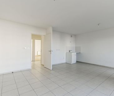 location Appartement T3 DE 62.7m² À VILLEURBANNE - Photo 2