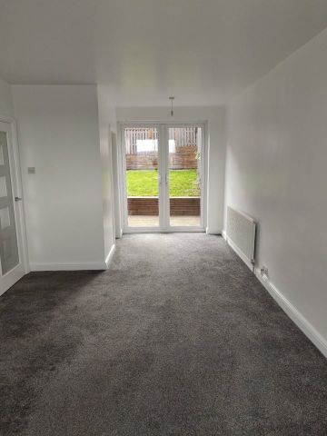 3 Bed Semi-Detached House, Beacon Road, S9 - Photo 2