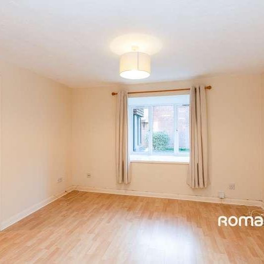 The Beeches, Ash Vale, Aldershot, Surrey, GU12 - Photo 1