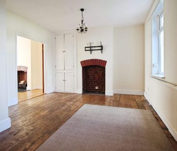 North Street, Swindon, Swindon, SN1 - Photo 3