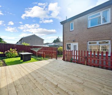 3 bedroom semi-detached house to rent - Photo 4