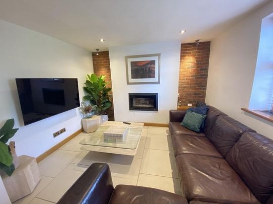 3 bedroom terraced house to rent - Photo 1