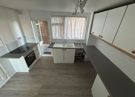 Colina Close Willenhall Coventry - Photo 5