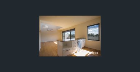 FIRST FLOOR TWO BEDROOM APARTMENT - Photo 5