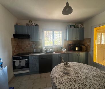 Location Maison 5 pièces 111m² SEILLONS SOURCE D ARGENS 83470 - Photo 6