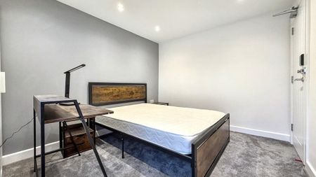 6 bedroom house to rent - Photo 2