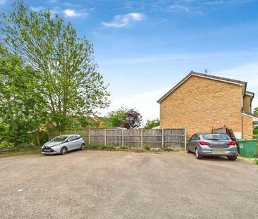 2 bedroom semi-detached house to rent - Photo 6