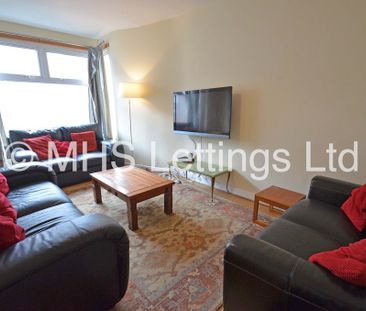 1 Bedroom Shared House for rent in Manor Drive - Photo 3