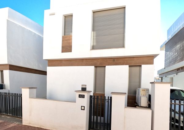 425 Villamartin Paradise