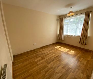 Flat to rent on - Photo 3