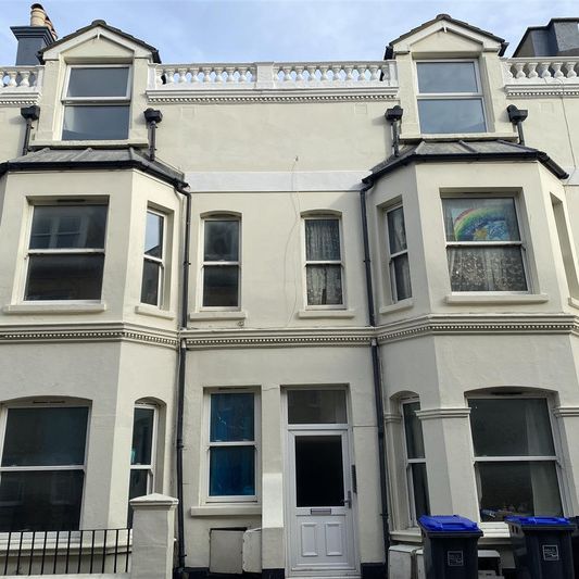 West Street, Worthing - Photo 1