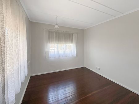 21 Place Avenue, Sarina - Photo 3