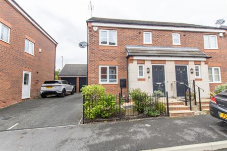 3 bedroom Property to rent - Photo 3