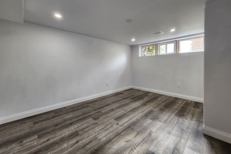 For Lease - 12 Ramsey Crescent, Hamilton, Ontario - Photo 5