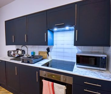 2 Bed Maisonette, Stone Street, BN1 - Photo 4