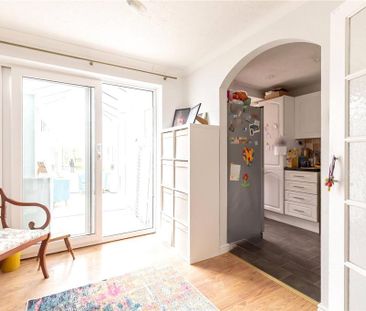 3 bedroom terraced house to rent - Photo 6