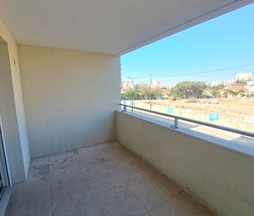 Appartement 1 pièces 26m2 MARSEILLE 13EME 495 euros - Photo 2