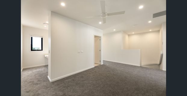 Experience the Dress Circle Lifestyle - Photo 1