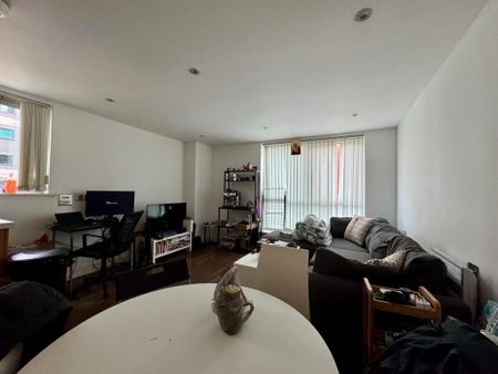 1 bedroom flat to rent - Photo 3