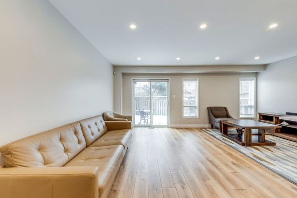 For Lease - 1489 Heritage Way Unit# 75, Oakville, Ontario - Photo 1