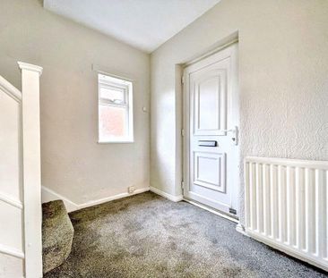 3 bed semi-detached house to rent in DL14 - Photo 2