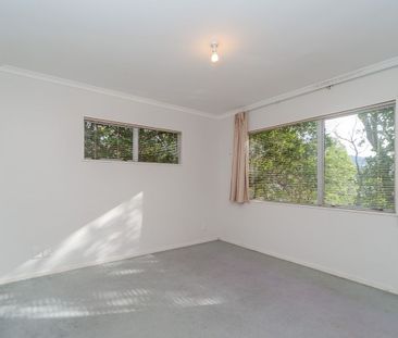 Wadestown 3-bedroom home - Photo 3