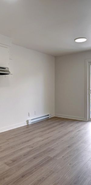 4 1/2 Rénové à Pointe-aux-Trembles - Photo 1