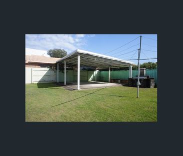 FAMILY HOME ON HUGE BLOCK IN CENTRAL PARADISE POINT - Photo 6