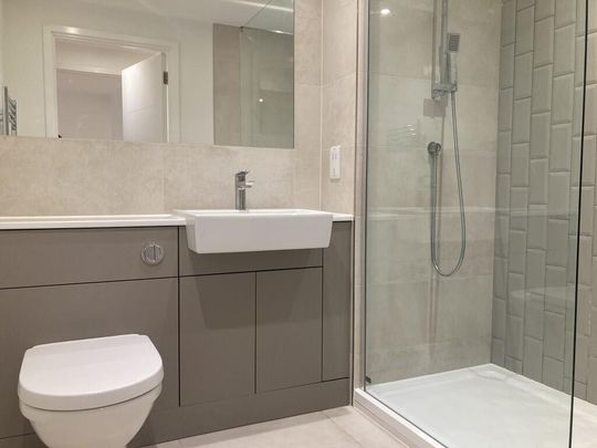 Cornelia House, NW9, London - Photo 1