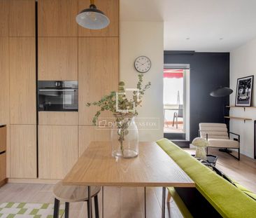 Excellent 1 Bedroom penthouse for rent in Retiro, Madrid - Photo 2