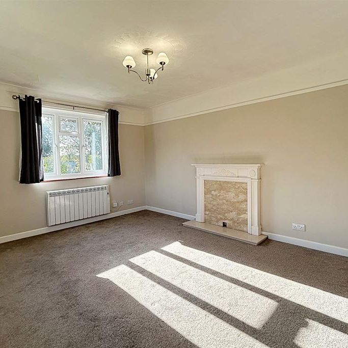 3 bedroom detached bungalow to rent - Photo 1