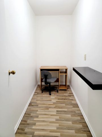 Spacious 3 bed 1 bath condo in the heart of Rutland - Photo 4