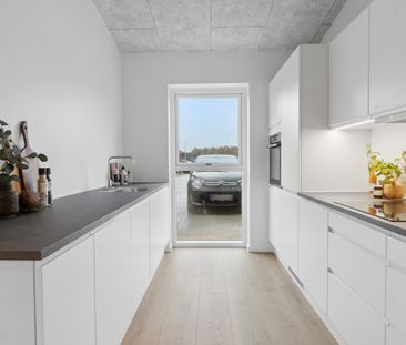 Rummeligt rækkehus med god beliggenhed - Photo 6