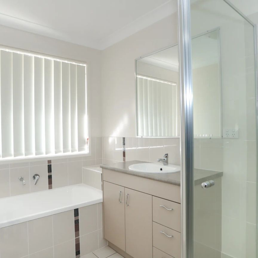 Spacious Family Living in Discovery Hill - Photo 1