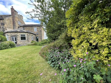 2 bedroom semi-detached house to rent - Photo 4